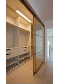 Линейная гардеробная комната с дверями купе Железногорск
