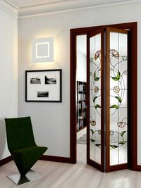 Двери гармошка с витражным декором Железногорск